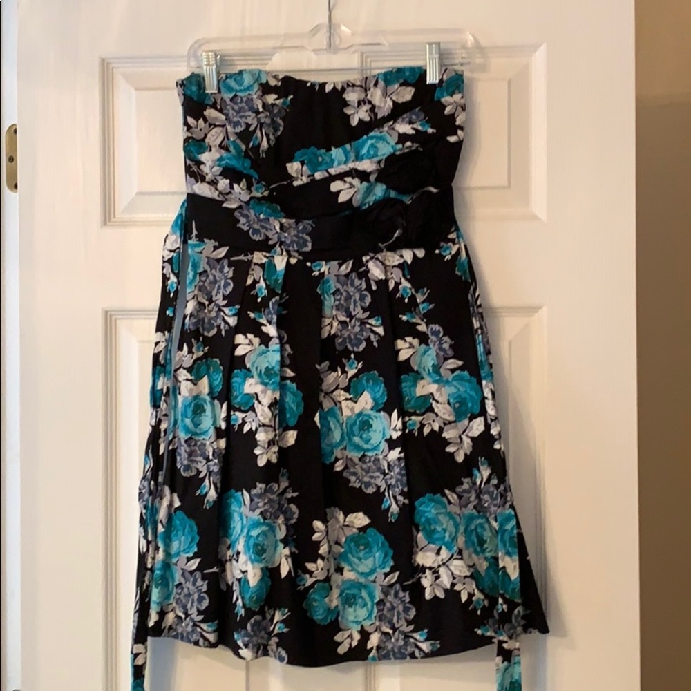 Speechless Strapless Knee Length Dress